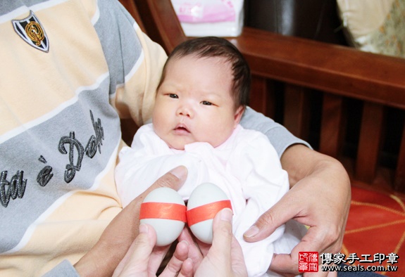 剃胎毛、滿月剃頭、嬰兒剃頭、嬰兒理髮、嬰兒剃髮、嬰兒剃胎毛、嬰兒滿月剃頭、寶寶剃頭、剃胎毛儀式、剃胎毛吉祥話、滿月剃頭儀式、滿月剃頭吉祥話、寶寶剃胎毛、寶寶滿月剃頭理髮、 台北文山區剃胎毛、台北文山區滿月剃頭、 台北文山區嬰兒剃頭剃胎毛、台北文山區嬰兒理髮、台北文山區嬰兒剃髮、謝寶寶(台北文山區到府嬰兒寶寶滿月剃頭理髮、免費到府嬰兒剃胎毛儀式吉祥話)。到府剃頭剃胎毛主持、專業拍照、DVD光碟、證書。★購買「臍帶章、肚臍章、胎毛筆刷印章」贈送：剃頭、收涎、抓周，三選一。2016.01.09 照片4